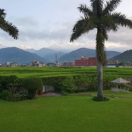 Royal Palm Resort Покхара Экстерьер фото
