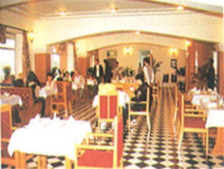 Royal Palm Resort Покхара Экстерьер фото